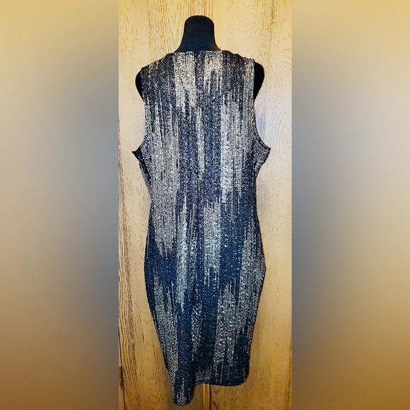 Forever 21+ Black & Gold Metallic Sequin Shift Dress | NWOT | Sz: 1XL - Picture 3 of 9